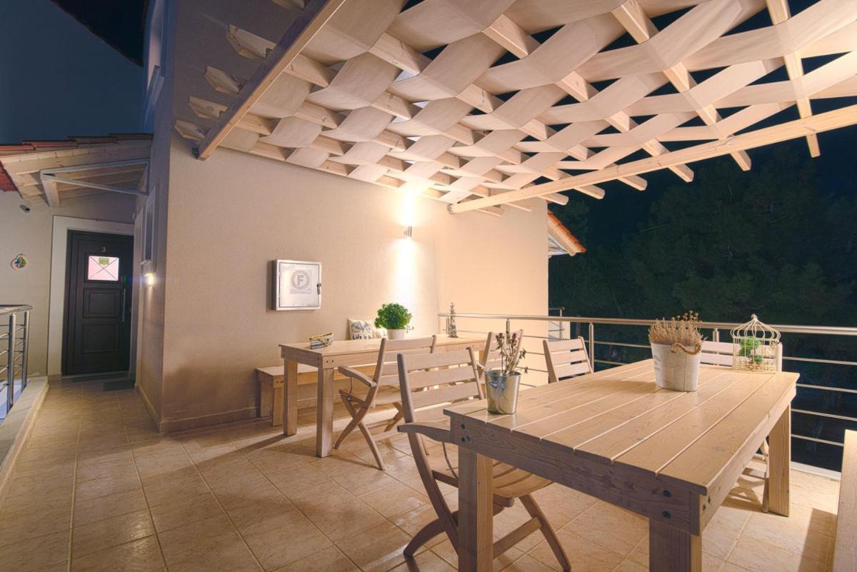يميناريا Villa Ermioni Apartments المظهر الخارجي الصورة